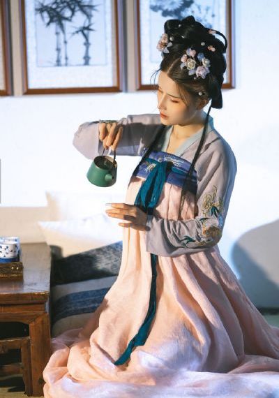 《卖房子的女人》