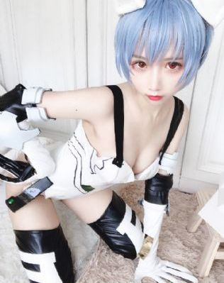 扒开美女狂揉下部